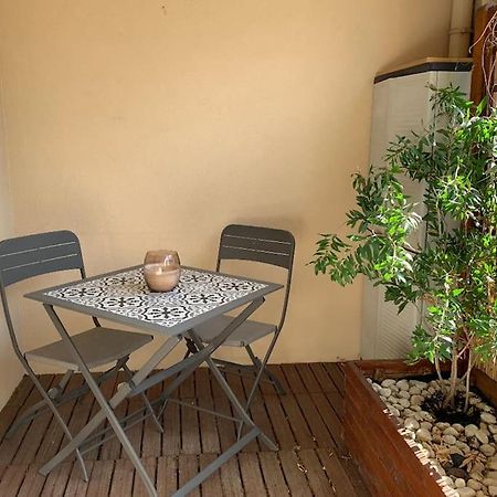 Grand Studio Avec Coin Nuit, Proche Mer Et Montagnes Roquebrune-sur-Argens Exterior foto