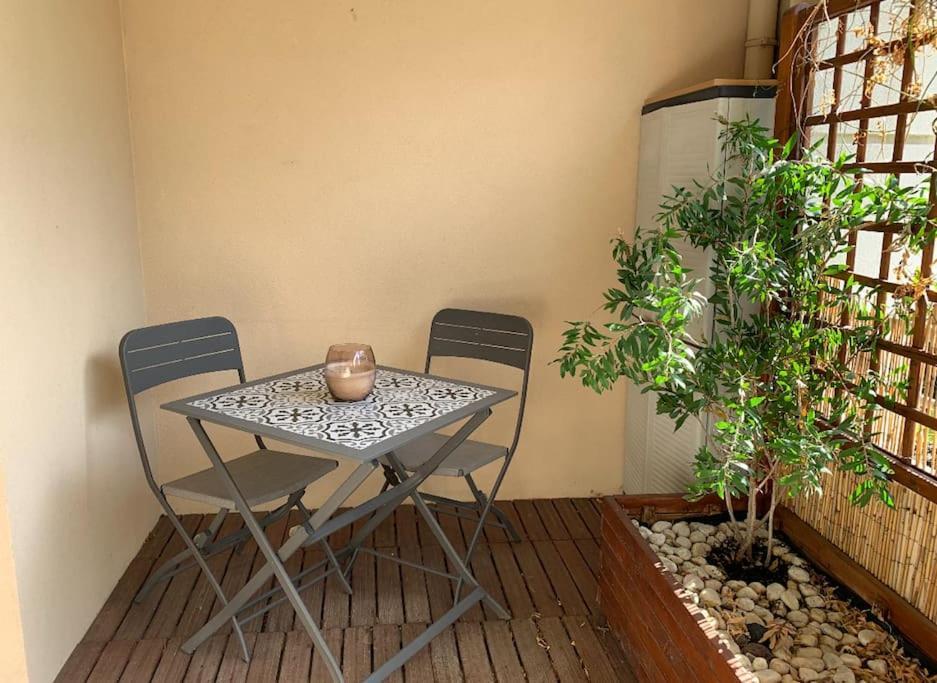 Grand Studio Avec Coin Nuit, Proche Mer Et Montagnes Roquebrune-sur-Argens Exterior foto